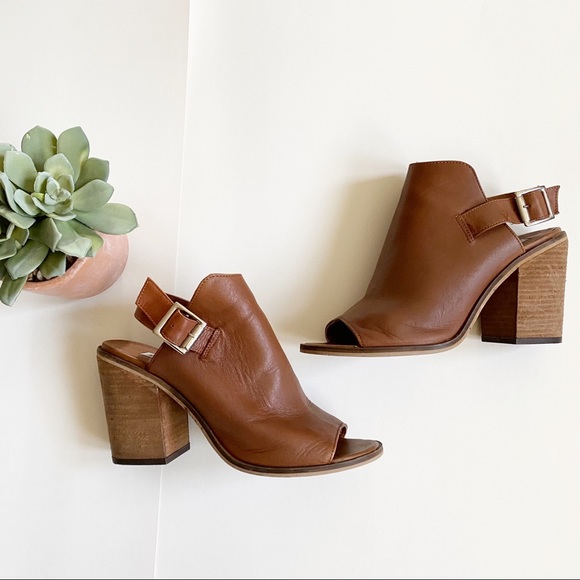 Steve Madden Shoes - Steve Madden Talento Brown Block Heels✨